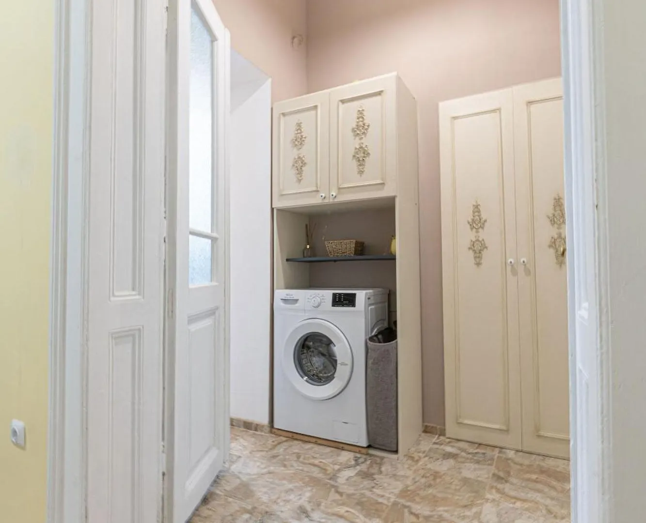 Apo Apartment - Top Center Varna