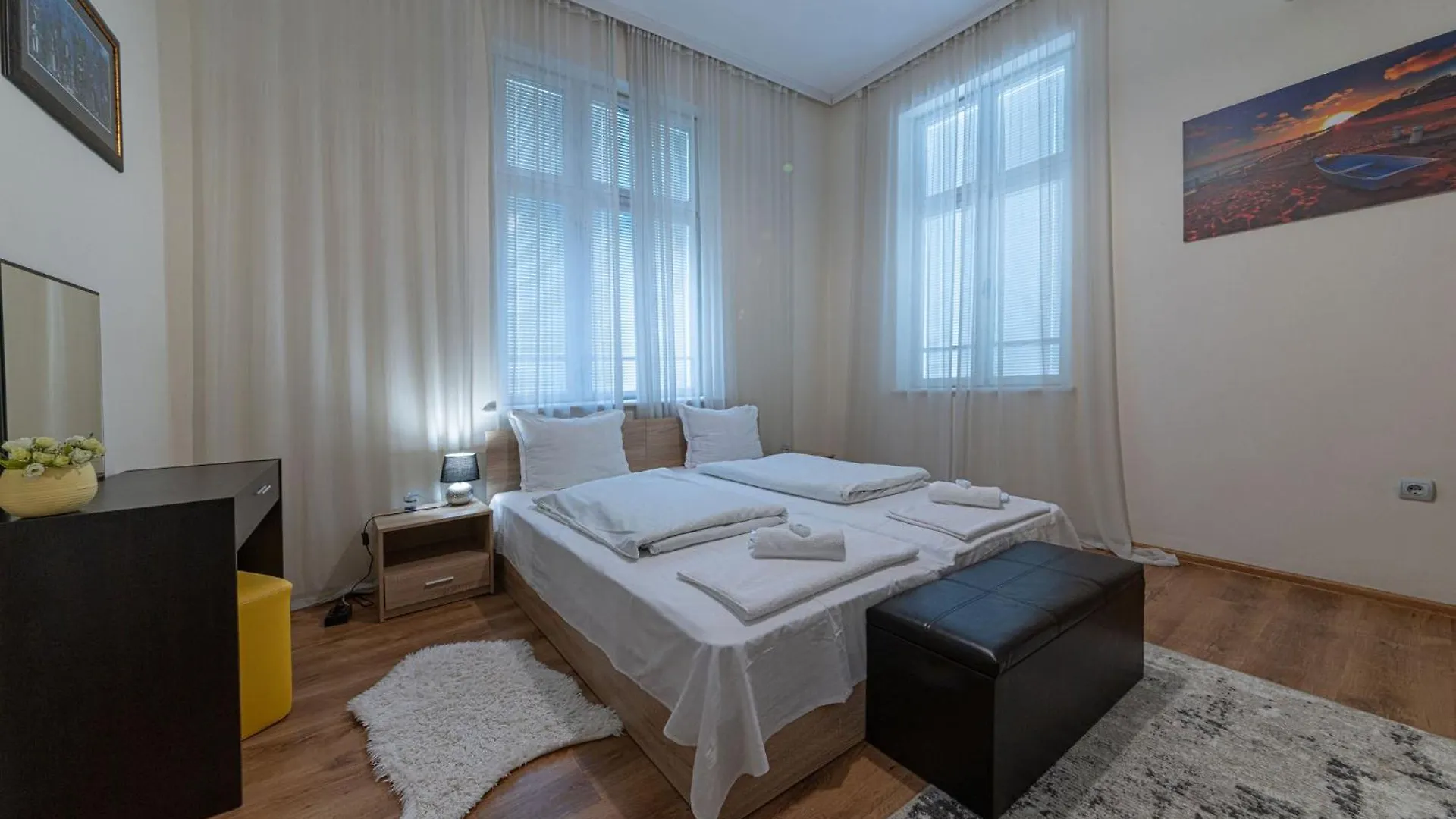 Apo Apartment - Top Center Várna 0*,